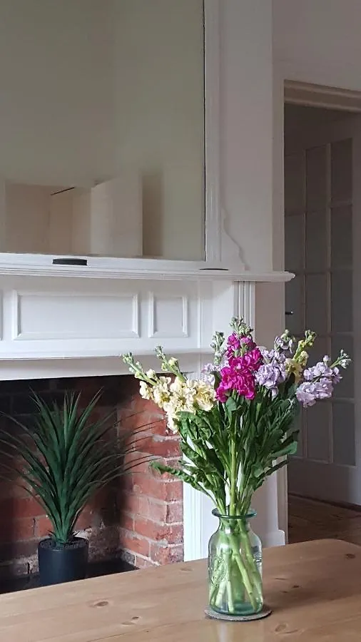 Lovely 2 Bedroom Flat Wifi Close To The Beach Bournemouth Apartment