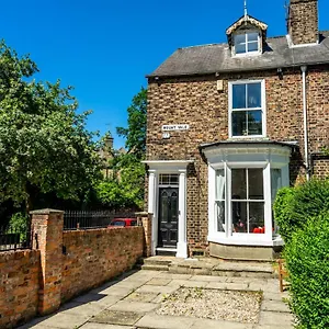 Chestnut House Holiday home York